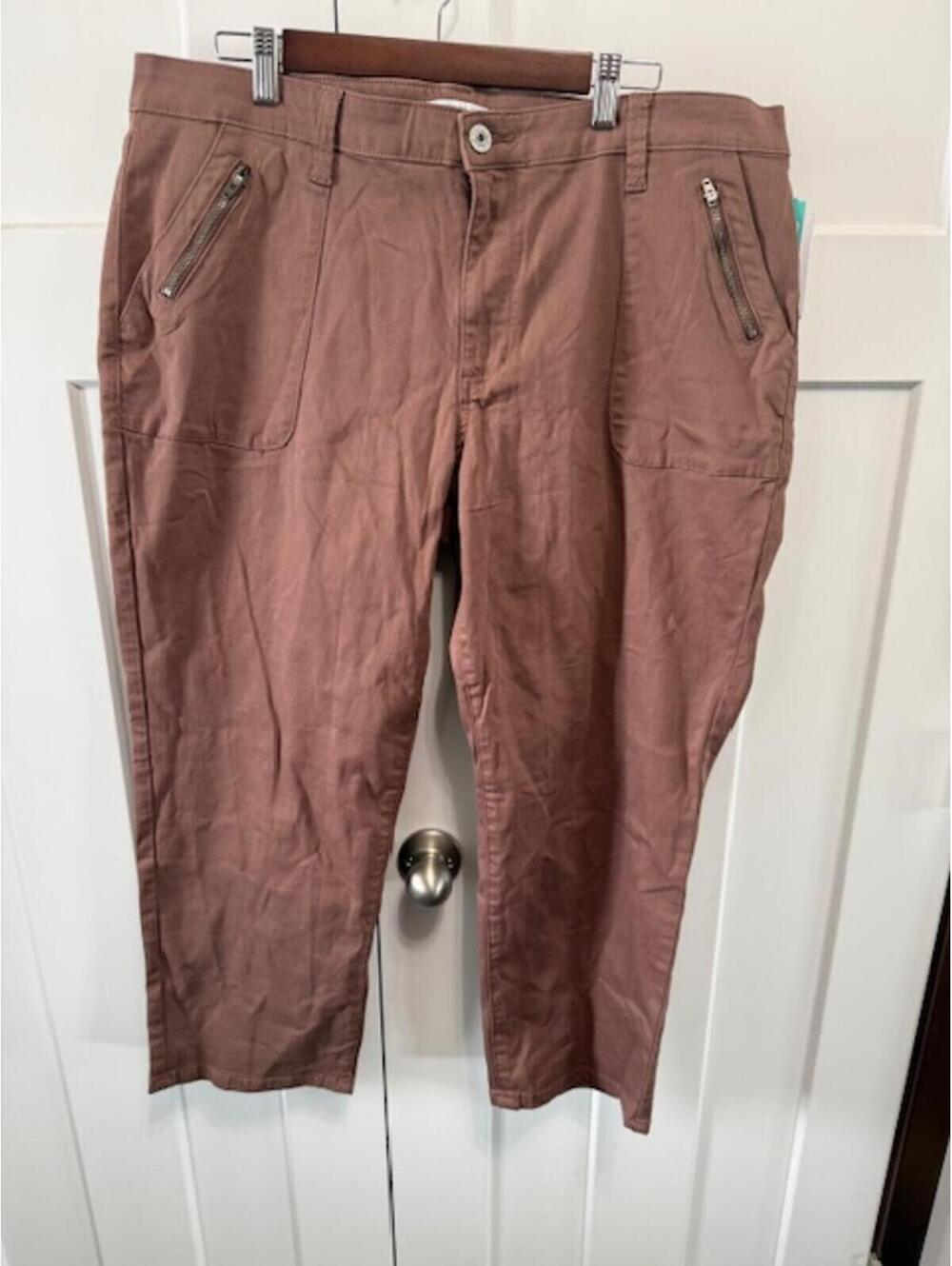 NWT sts blue cropped pant dusty rose color with zip pockets size 18